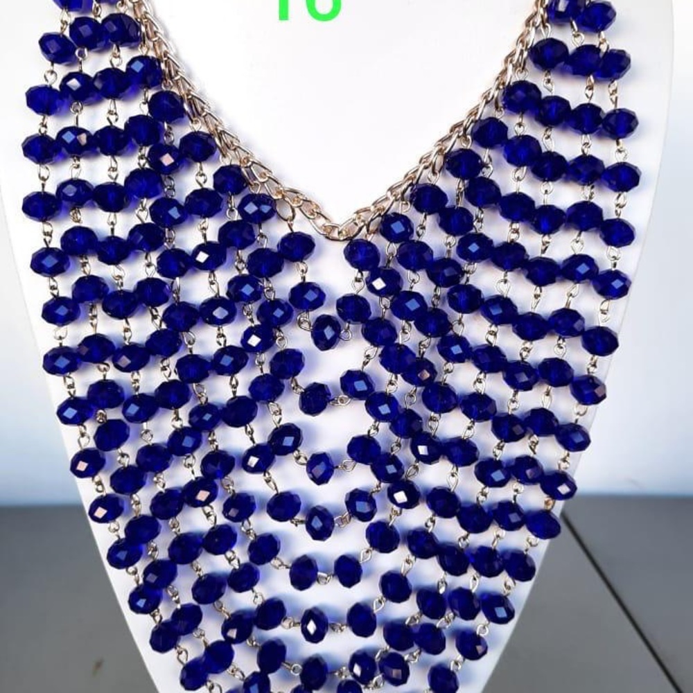 Collares - Picture 10 of 11